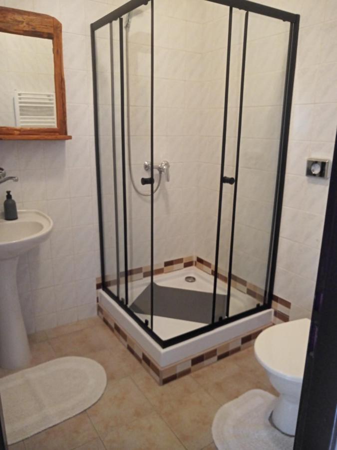 Hotel Waldhof Jirikov  Esterno foto